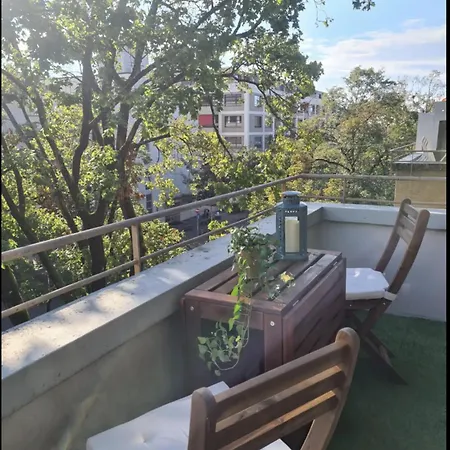 منزل للإقامة Schones Mit Balkon Neben Letzigrund.